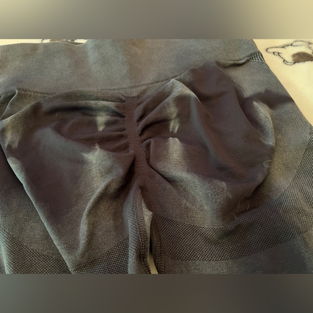 Shein Seamless Wide Waistband Sports Leggings
Black / 8/10(L) - Picture 5 of 10